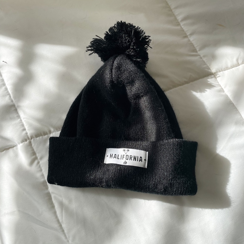 Beanie - Picture 2 of 4